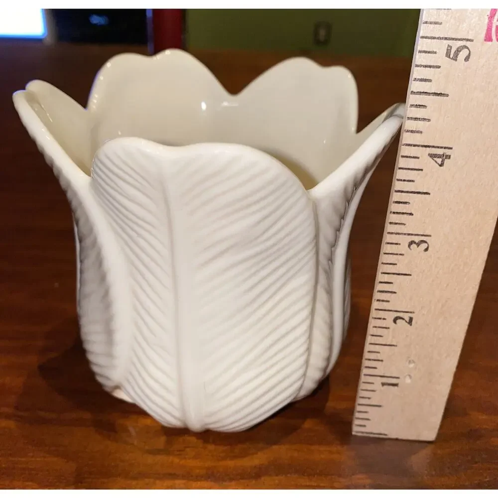 Partylite White Ivory‎ Flower Petal Ceramic Light Candle Holder + Candle Tulip